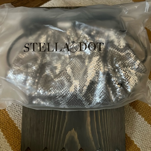 NIB Stella & Dot disco bag! - Picture 1 of 3